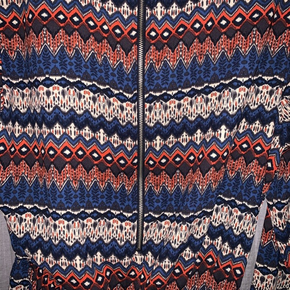 ROMPER patterned long sleeve - Picture 6 of 6